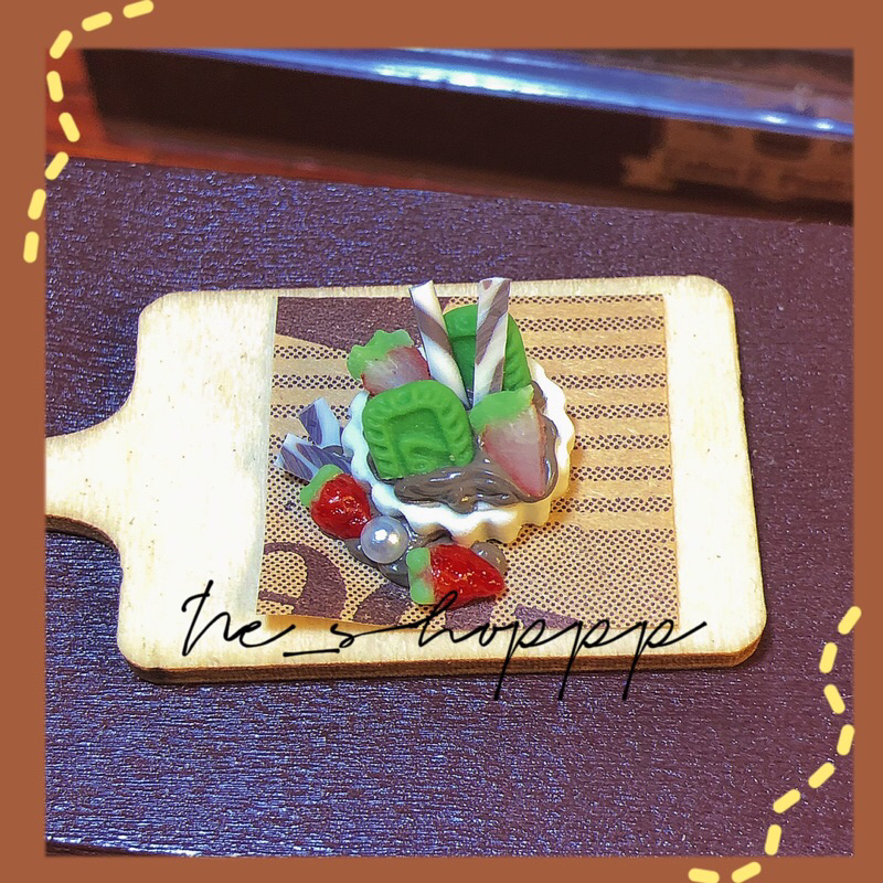 Mô hình bánh tổ ong kem đất sét mini