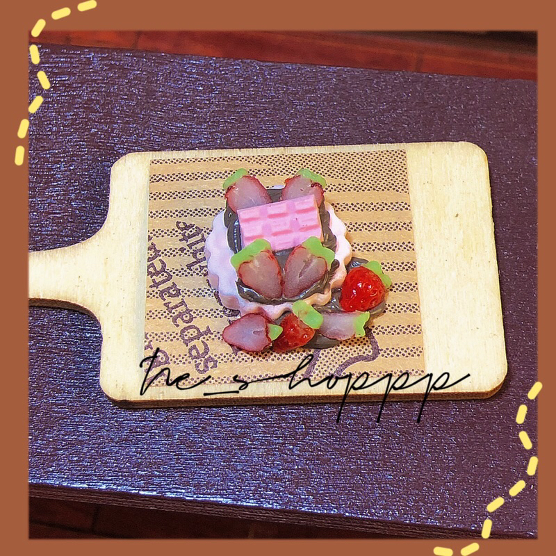 Mô hình bánh tổ ong kem đất sét mini