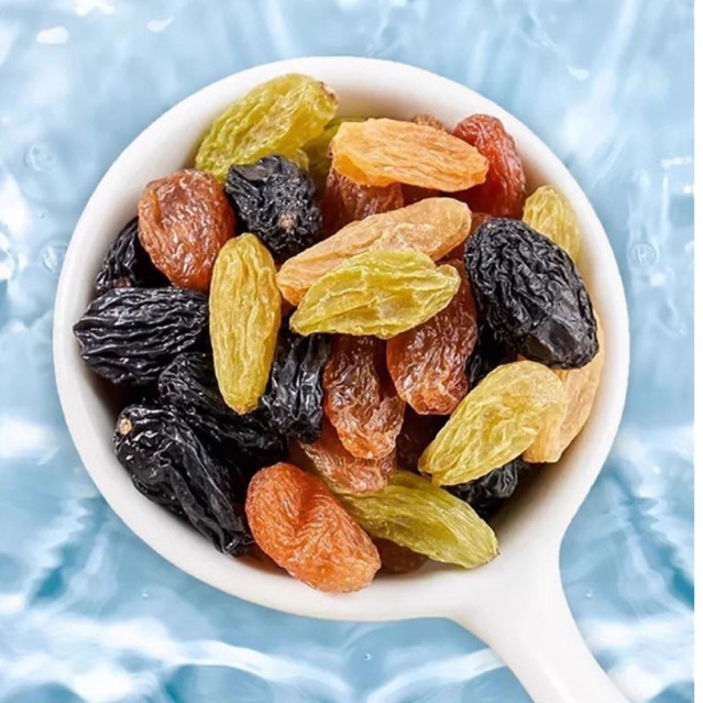 Nho khô Chile mix 3 màu AKIFOOD, nho khô không đường sấy chua ngọt tự nhiên