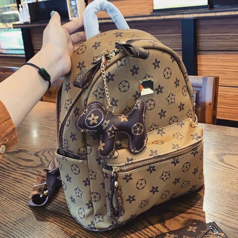 Balo đi học, đi chơi đựng được sách vở size 32 kèm móc treo cún