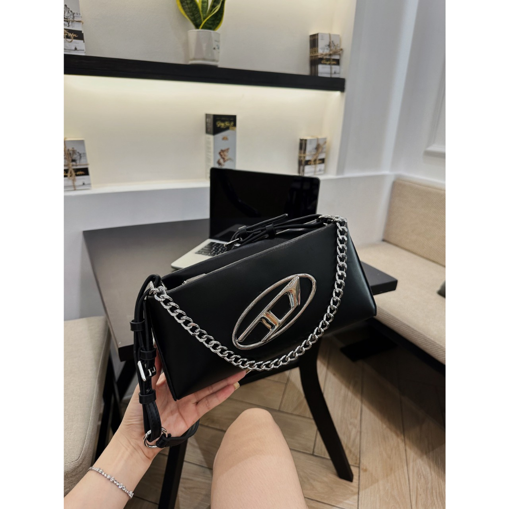 KẸP NÁCH CHỮ D TRƠN SIZE 22CM SẴN 3 MÀU ĐEN - TRẮNG - XANH