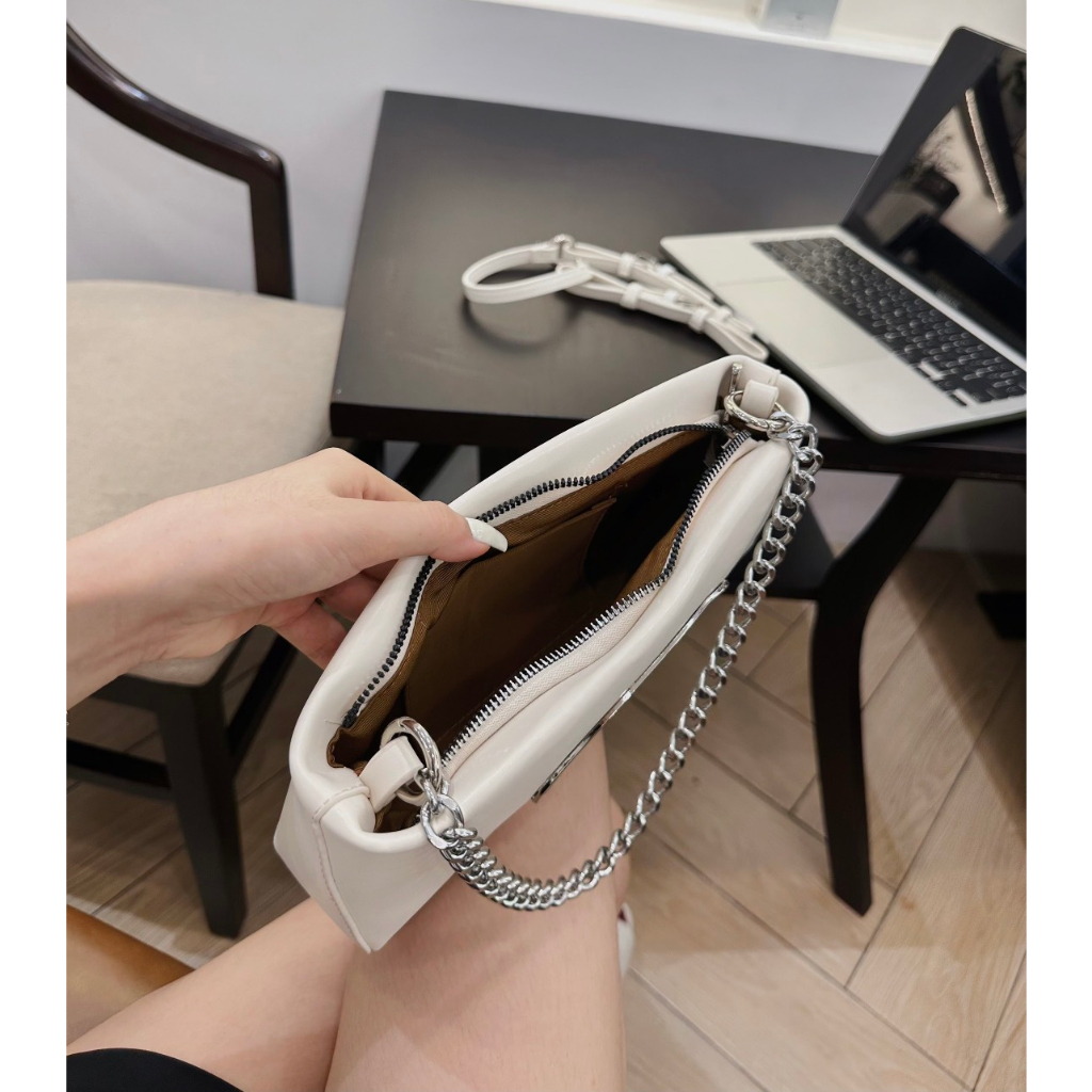 KẸP NÁCH CHỮ D TRƠN SIZE 22CM SẴN 3 MÀU ĐEN - TRẮNG - XANH