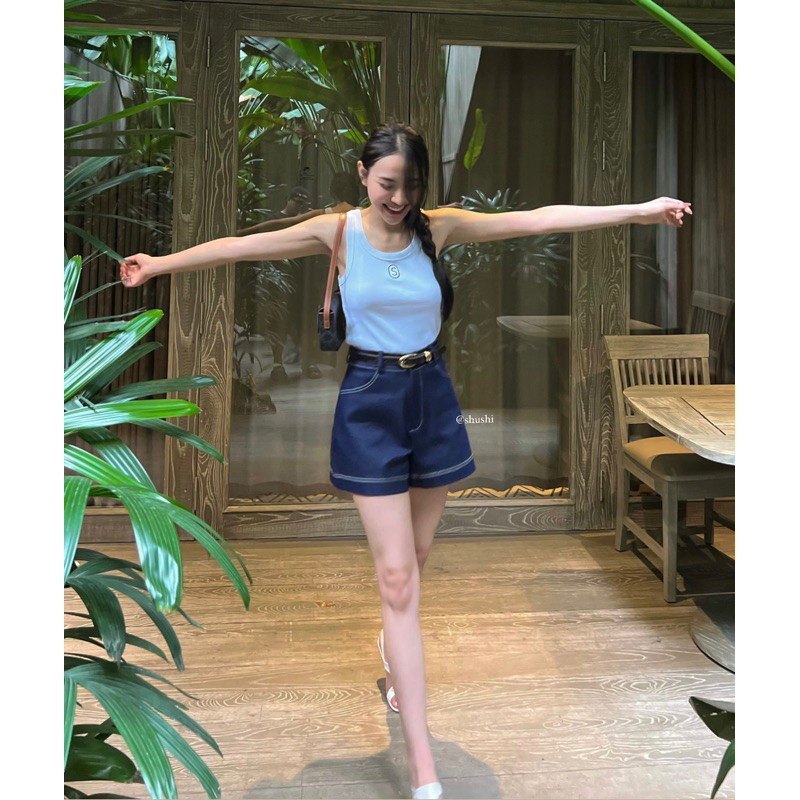 𝐈𝐫𝐢𝐬 𝐃𝐞𝐧𝐢𝐦 𝐒𝐡𝐨𝐫𝐭𝐬 -