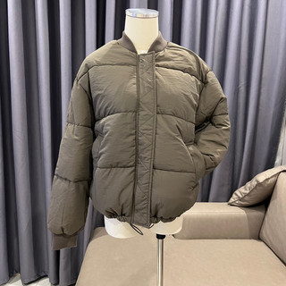 [SALE] Áo phao / khoác Bershka Authentic