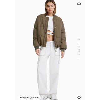 [SALE] Áo phao / khoác Bershka Authentic