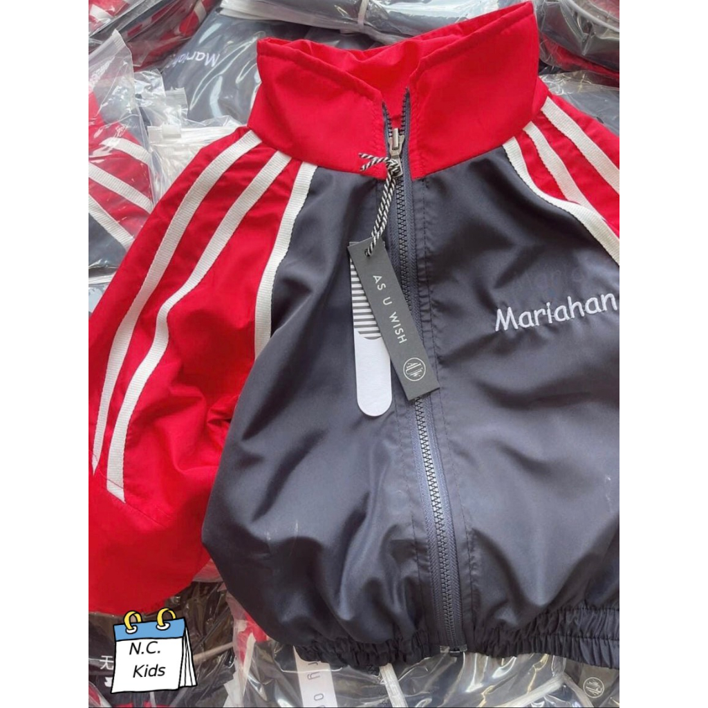 Áo gió phối màu đỏ đen bé trai