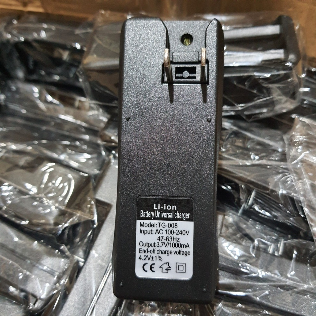 Bộ sạc pin 18650 3.7V có đèn led dùng cho các loại pin lithium 18650/18350/16340/14500 ( Chưa gồm Pin )