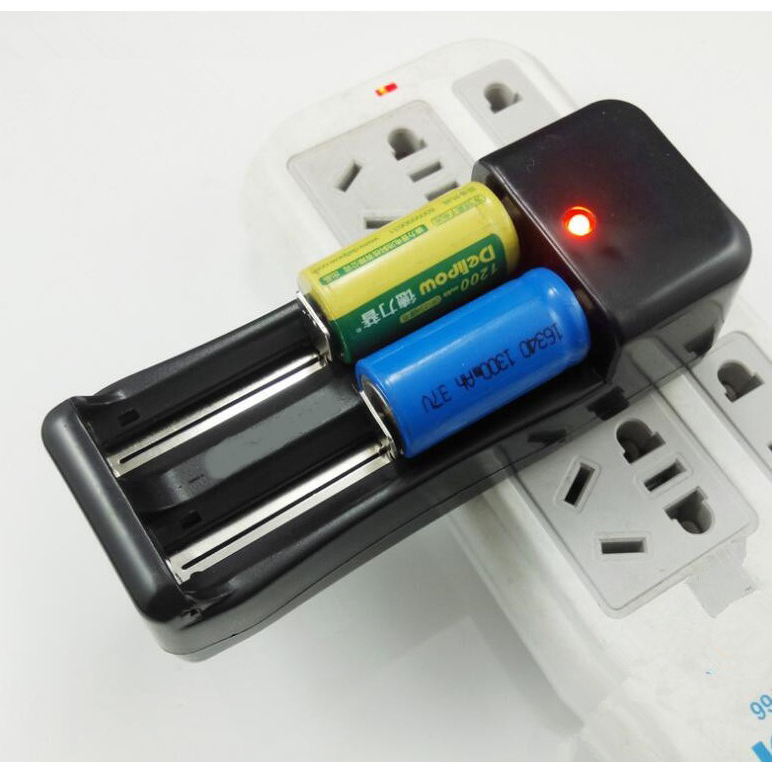 Bộ sạc pin 18650 3.7V có đèn led dùng cho các loại pin lithium 18650/18350/16340/14500 ( Chưa gồm Pin )