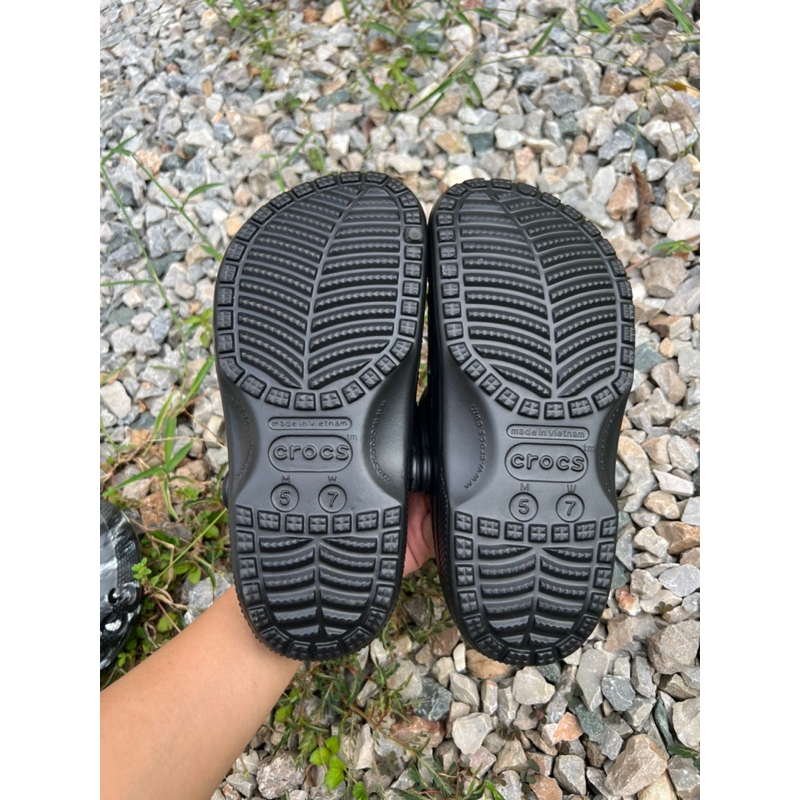 Dép crocs echo đen classic tặng kèm sticker
