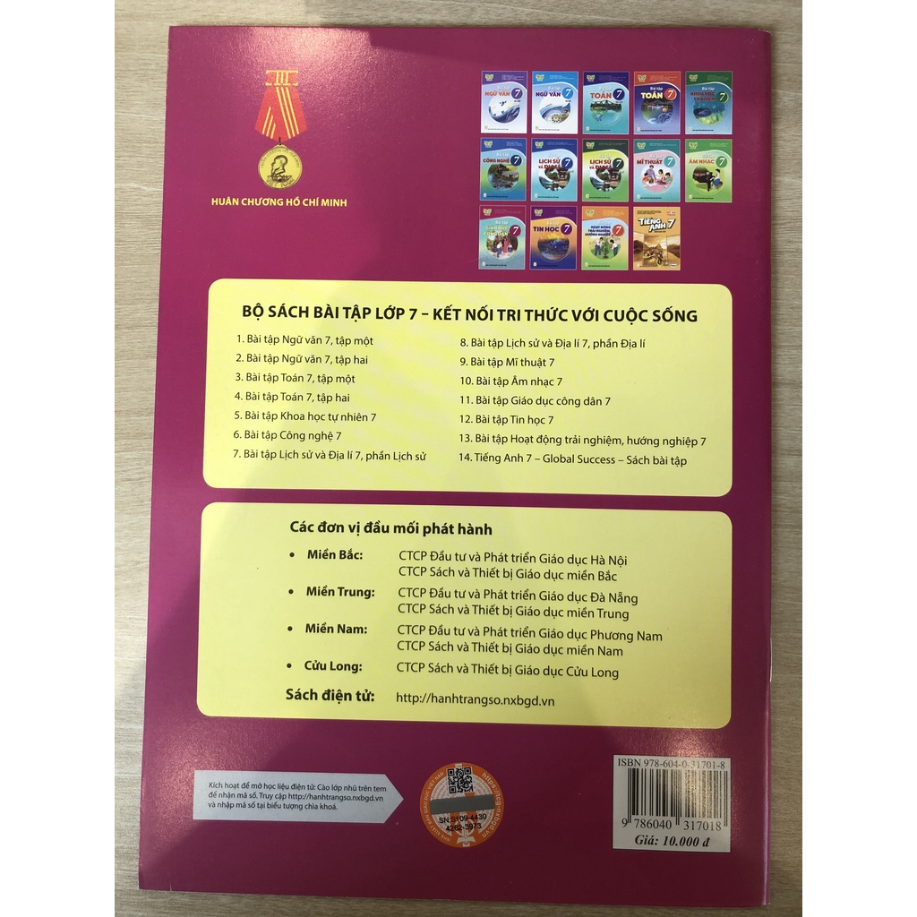Sách - Bài tập Giáo dục công dân Lớp 7 - Kết nối  Kèm 1 tập giấy kiểm tra kẻ ngang 70gsm 25 tờ đôi