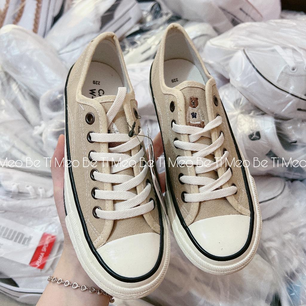 Giày gấu WHO.A.U Steve Sneakers