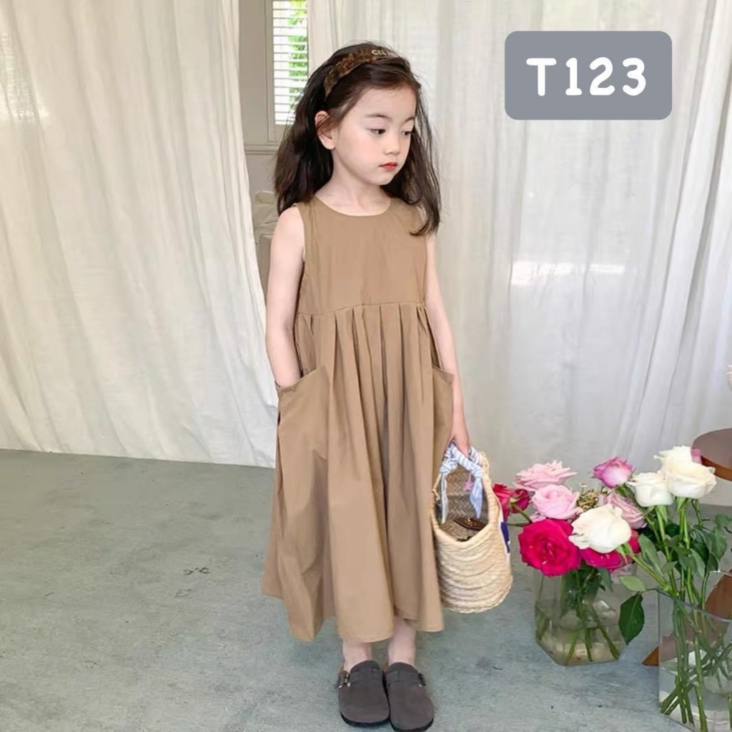 T123 Váy nâu có 2 túi cho bé điệu đà