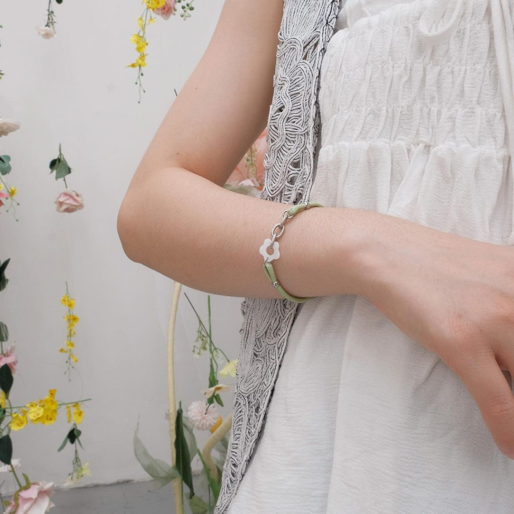 Vòng tay Hoa cho em