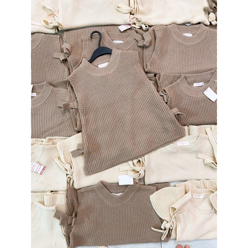 Áo gile len 2 màu bé gái