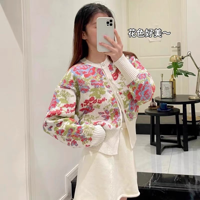 Áo len cardigan dệt kim hoạ tiết hoa lá xuất dư tay bo ống
