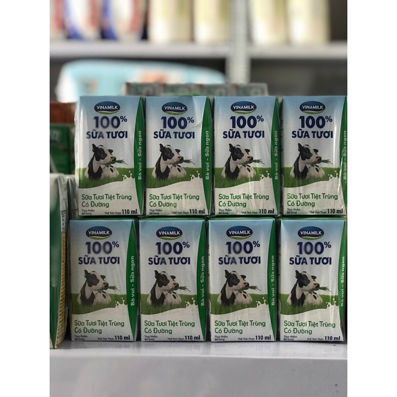 Sữa 100% Vinamilk 1 lốc (4 hộp x 180ml) sữa tươi tiệt trùng có đường , ít đường