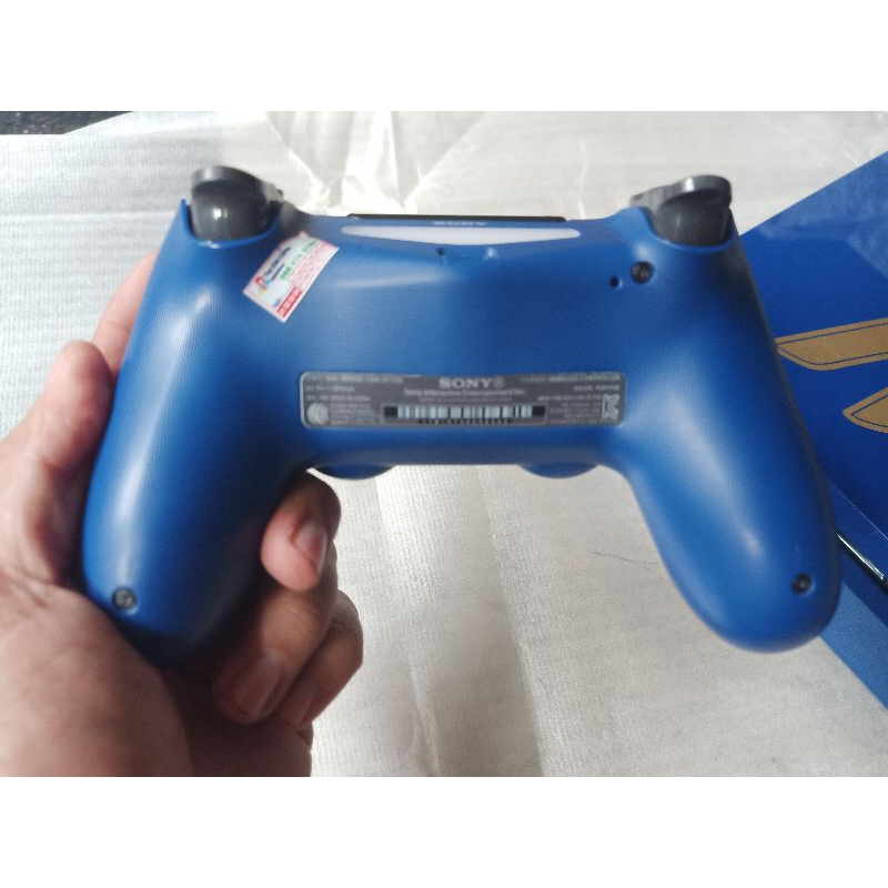 Máy game Sony PS4 hắc ám