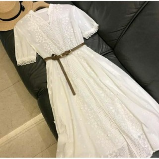 Đầm thêu ren hoa dáng xòe