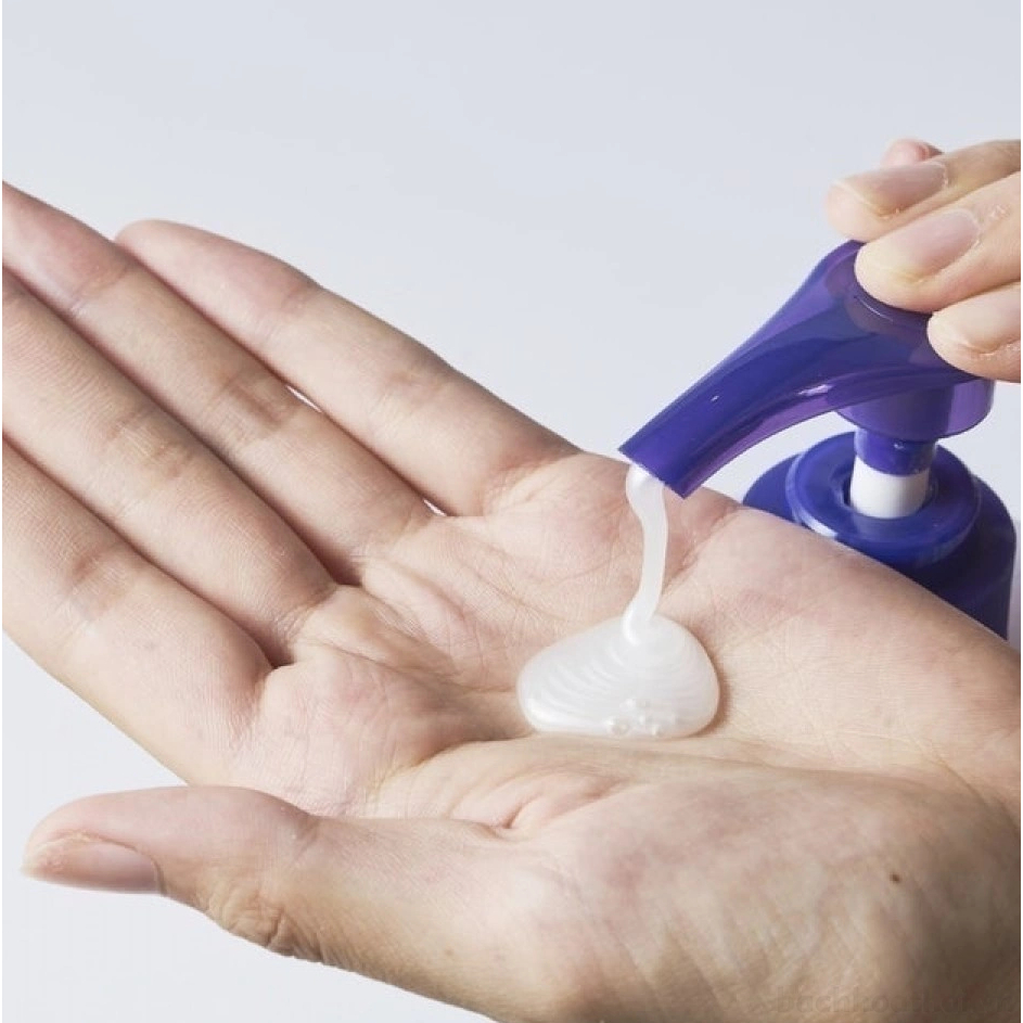 Sữa Tắm Sáng Da, Giảm mụn, Trẻ Hóa Da Reihaku Hatomugi Moisturizing & Washing The Body Soap 800ml