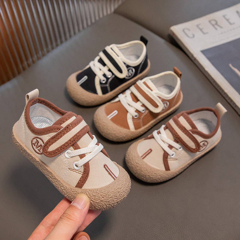 Giày tập đi cho bé đế sần quai dán tiện lợi, đế chống trơn chống trượt