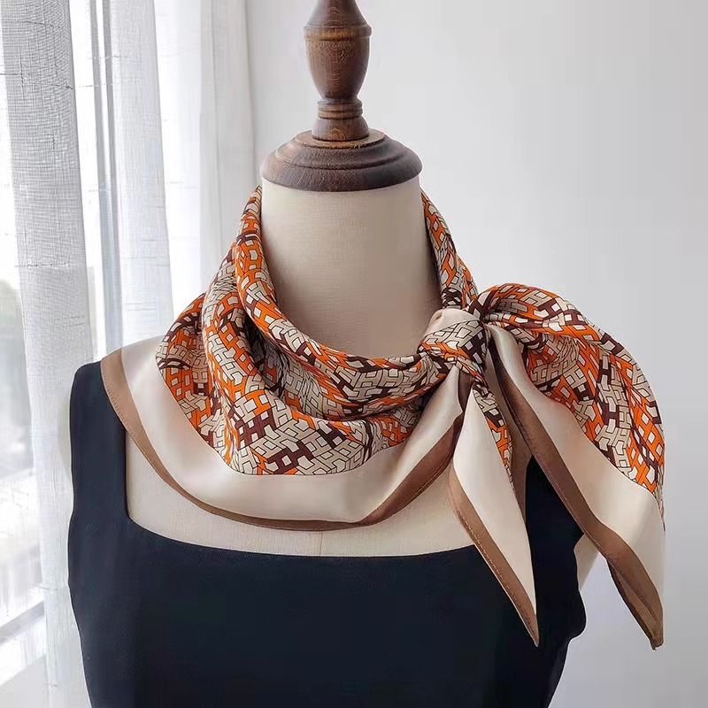 Khăn lụa vuông họa tiết cam hình xếp sang trọng KLV-038 70x70cm THYTHY STORE