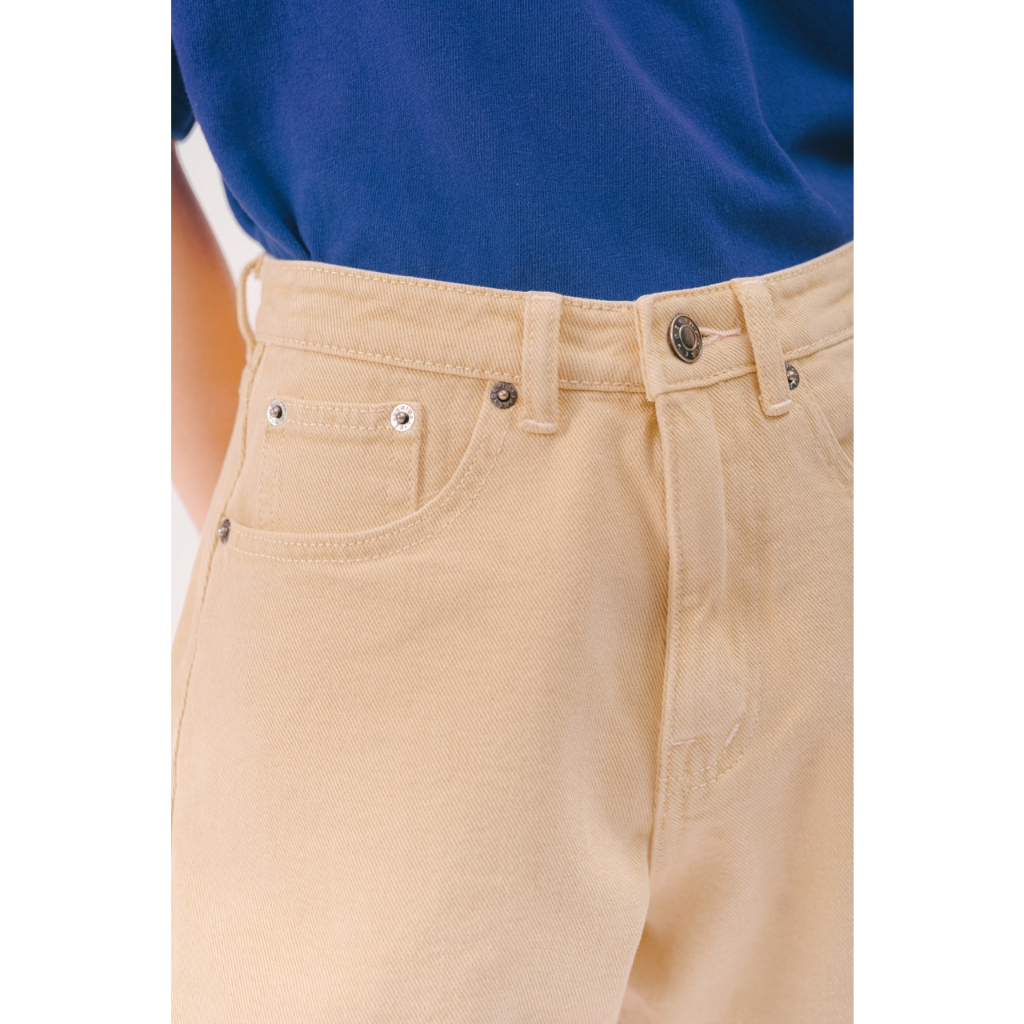 LIBÉ - Quần jean ngắn ống rộng lưng cao màu be