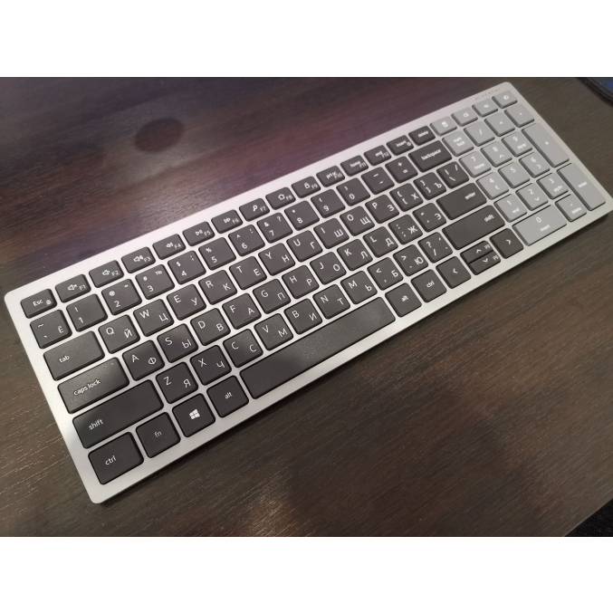 Bộ bàn phím chuột Dell KM7120W không dây kết nối 3 thiết bị - Hàng Chính Hãng - BH 1 năm - Có Xuất VAT