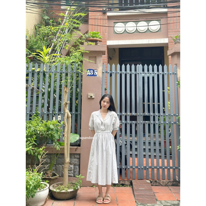Váy sơ mi kẻ, cổ tàu, tay bồng, dáng dài phong cách Hàn Quốc