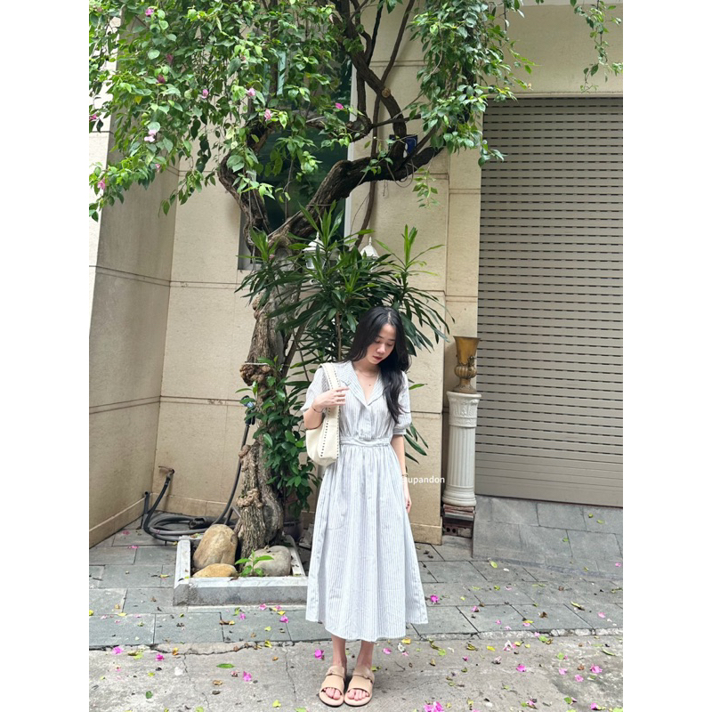 Váy sơ mi kẻ, cổ tàu, tay bồng, dáng dài phong cách Hàn Quốc