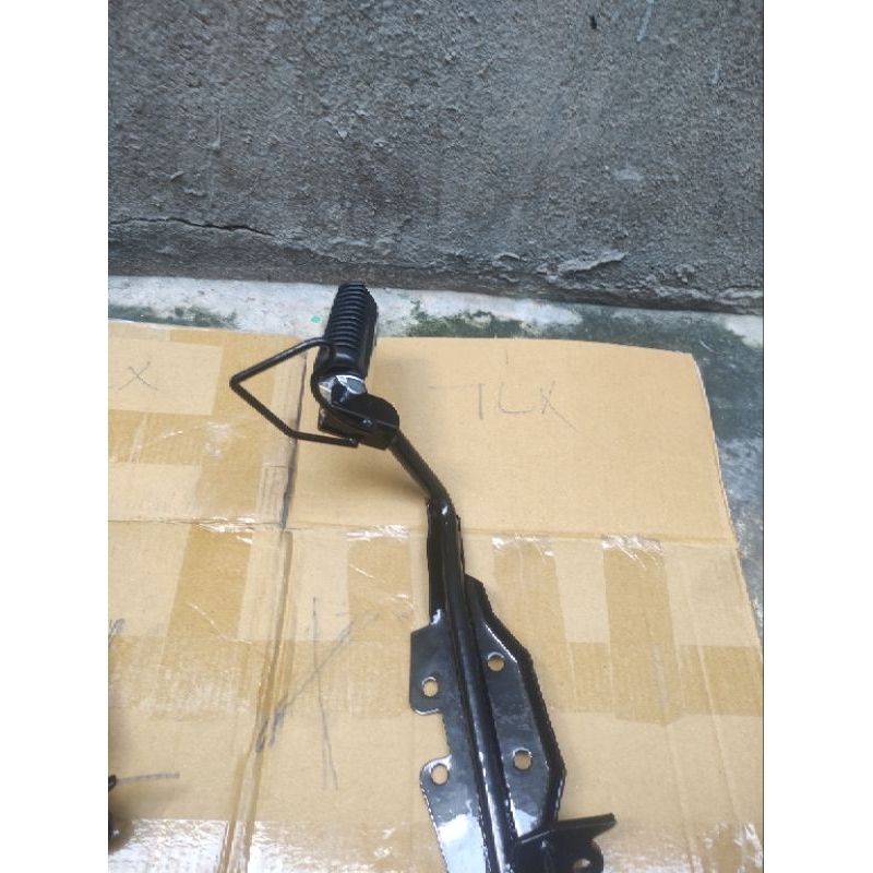 GÁC CHÂN XẾP,GÁC CHÂN GẬP GÙ,GÁC CHÂN KIỂU EXCITER 150 GẮN SIRIUS/JUPITER