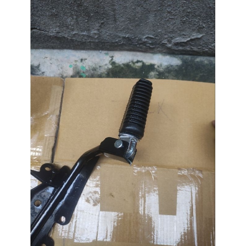 GÁC CHÂN XẾP,GÁC CHÂN GẬP GÙ,GÁC CHÂN KIỂU EXCITER 150 GẮN SIRIUS/JUPITER