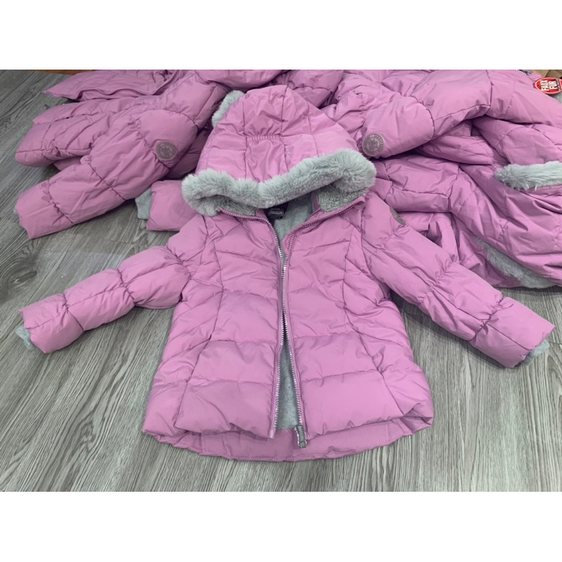 Phao xuất xịn bé gái