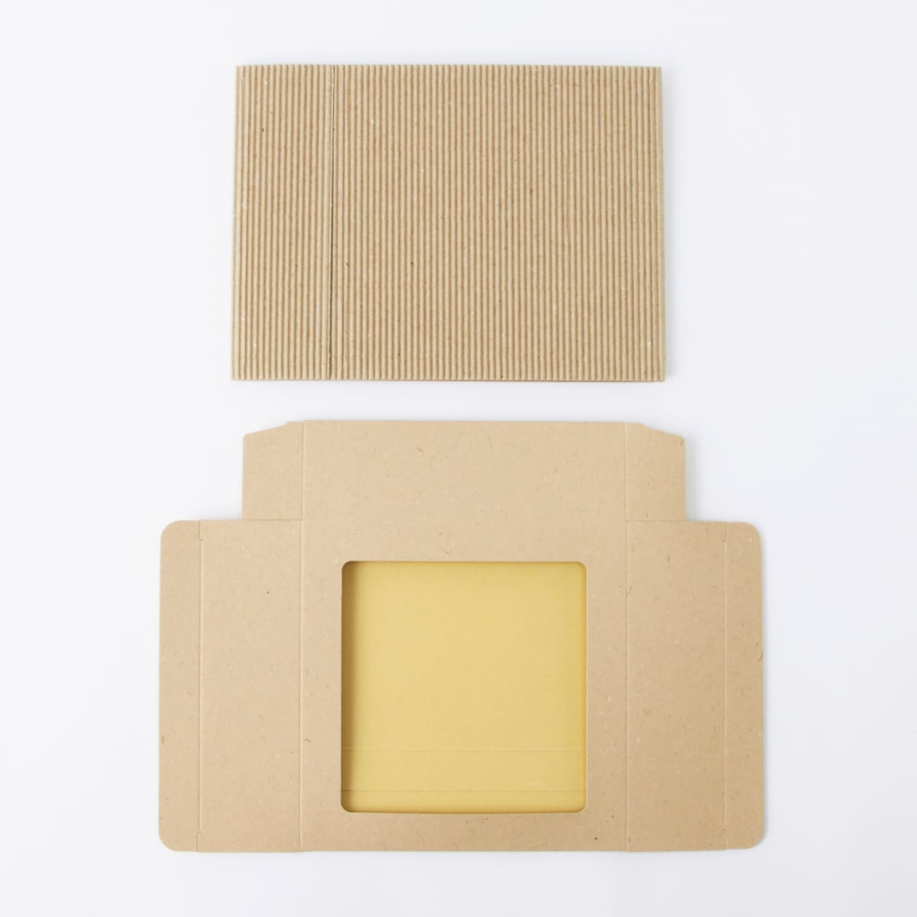 MUJI HỘP QUÀ VUÔNG １６０Ｘ１６０Ｘ５０ｍｍ