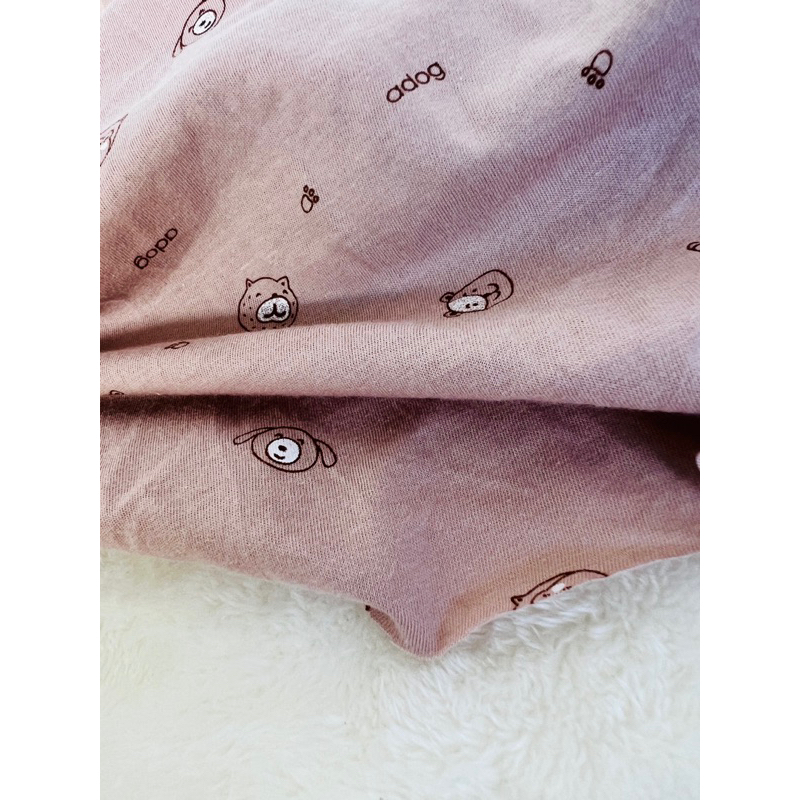 Vải thun cotton 2c hình động vật nền nâu be