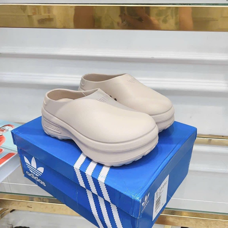 Sục adidas màu be