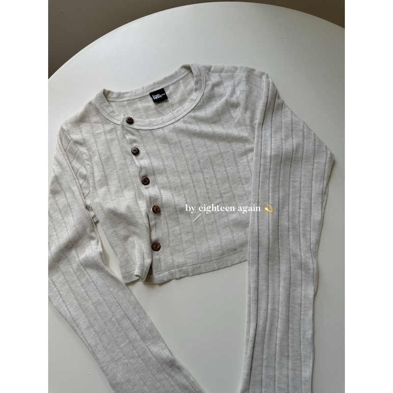 Áo cardigan croptop Joan 18made ✿ 𝐁𝐲 𝐄𝐢𝐠𝐡𝐭𝐞𝐞𝐧 𝐀𝐠𝐚𝐢𝐧