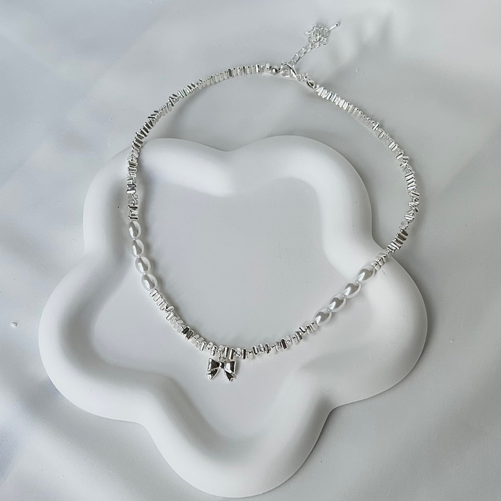 Dây chuyền kiểu đính hạt ngọc trai nhân tạo mặt hình nơ N246 Choker Club