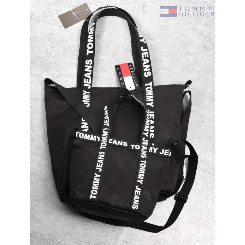 Túi tommy dáng tote vài dù