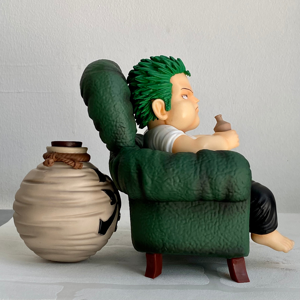 Mô hình Zoro ngồi sofa cực dễ thương - Roronoa zoro ngồi sofa cao 15cm - one piece figure zoro