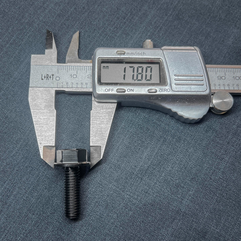 Ốc heo dầu | Ốc pát heo 8li | Titan đen 8li25 | m8 x 25 | 8li 25 | Titan đen 8li gắn pát heo yamaha honda suzuki