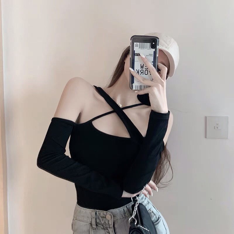 Áo trễ vai nữ JUCO chéo dây, áo thun nữ sang chảnh đi chơi, croptop tay dài chéo dây