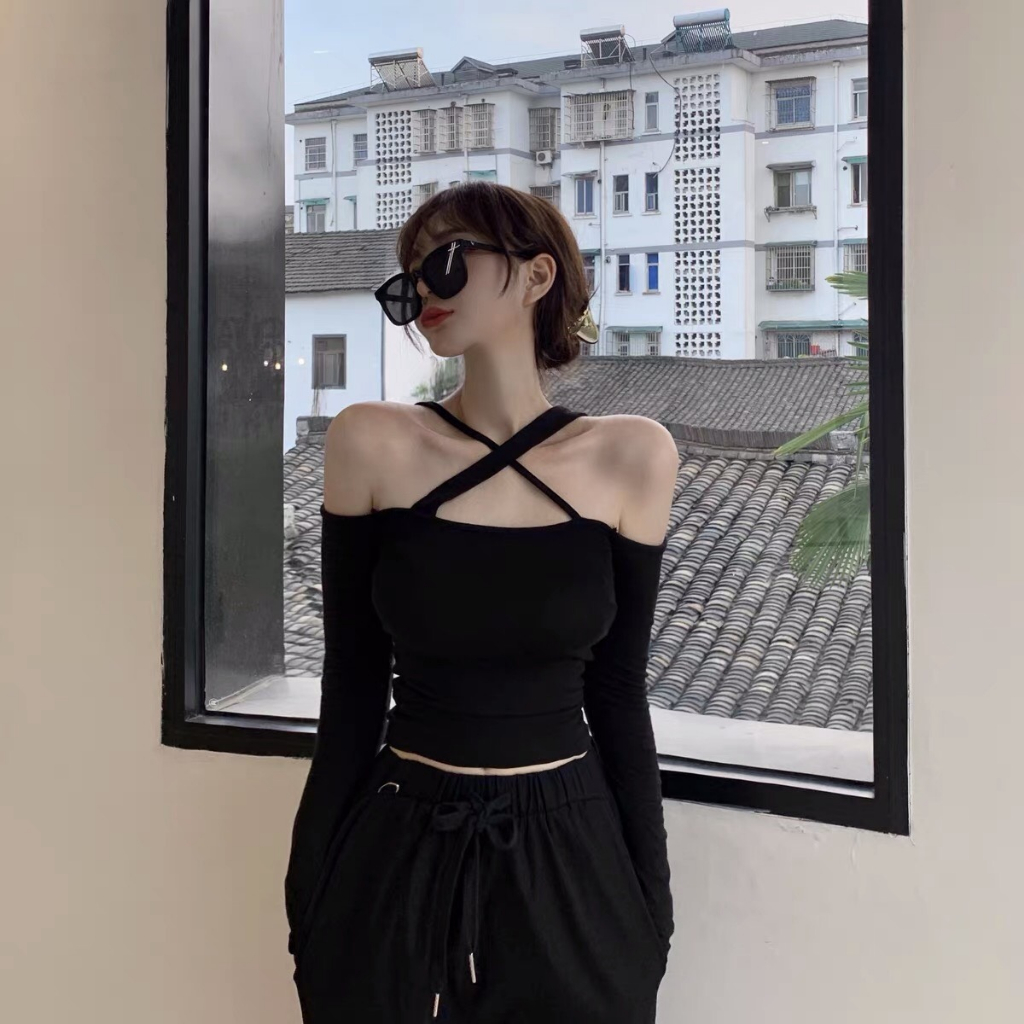 Áo trễ vai nữ JUCO chéo dây, áo thun nữ sang chảnh đi chơi, croptop tay dài chéo dây