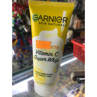 Sữa rửa mặt garnier vitamin c super whip 100ml