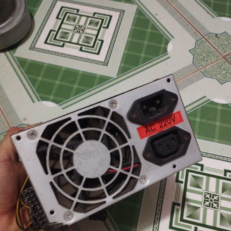 Nguồn máy tính cũ vẫn sống