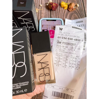 Kem nền Nars Light Reflecting Foundation 30ml