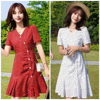 Đầm bi cổ V nút trắng 2 màu