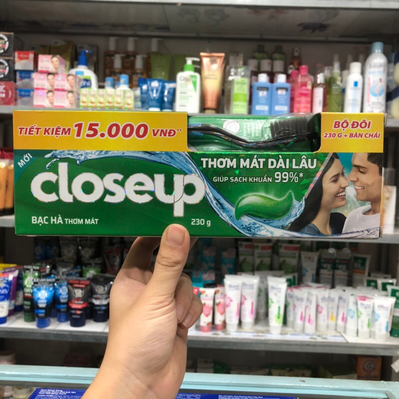 Kem đánh răng Closeup 230g