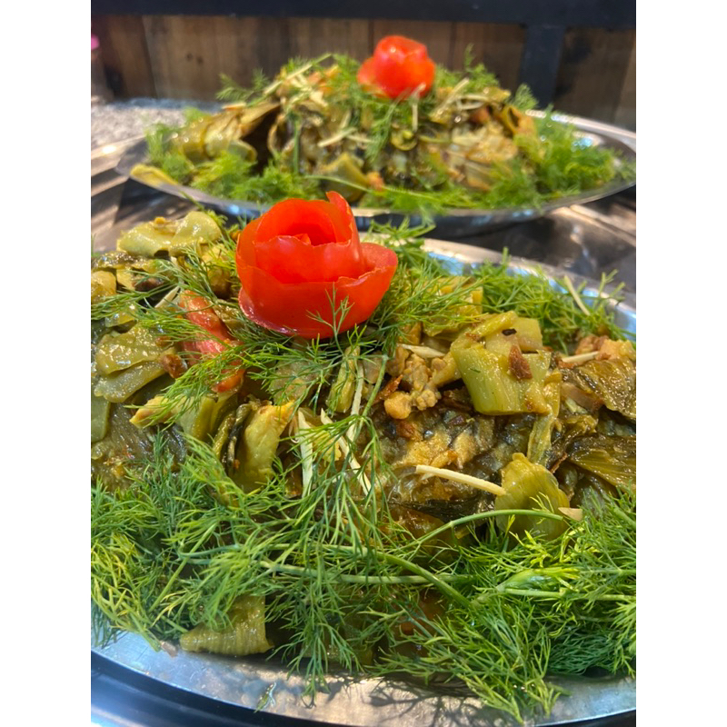 Cây giống thì là thân gỗ