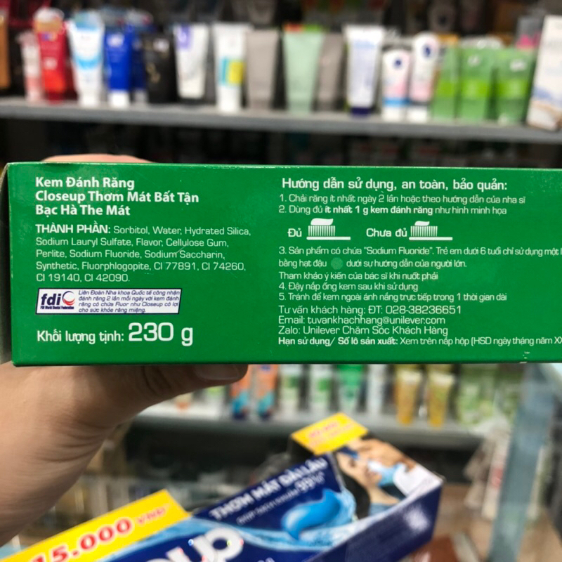 Kem đánh răng Closeup 230g