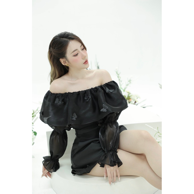 Áo trễ vai đính 3d tơ tiểu thư